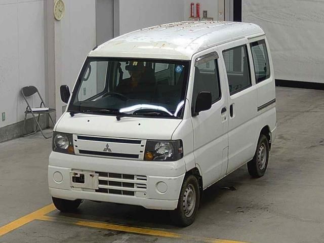 5001 Mitsubishi Minicab van U62V 2011 г. (Isuzu Kobe)